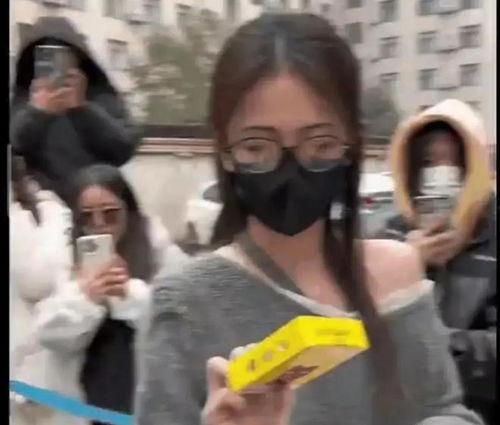 韩国娱乐八卦吃瓜视频,明星幕后故事，吃瓜视频带你探秘娱乐圈  第2张